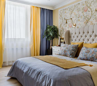 Серо-желтые шторы для спальни